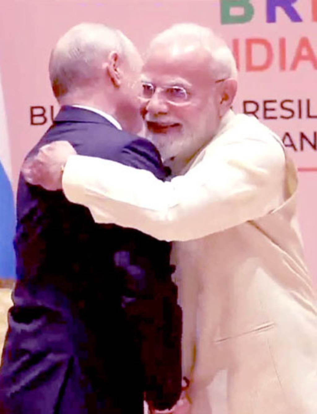 PM Modi Reiterates Offer to Help Putin in Peace Efforts